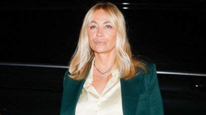 Emmanuelle Béart, nue : à couper le souffle, elle enflamme la Toile